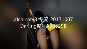 母女花精彩直播大秀，全程露脸浴室一起洗澡诱惑狼友，欢声笑语蹭骚奶子，床上吃奶舔逼道具抽插浪叫呻吟刺激