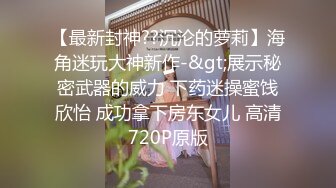 我刚刚醒来，我的女朋友坐在我的旁边