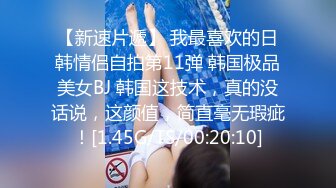 商场女厕全景偷拍2位年轻的美女少妇的极品鲍鱼2 (1)