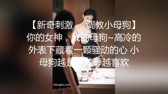 优雅气质尤物御姐女神✿长筒靴牛仔裤 超美性感人妻，半脱牛仔裤掰开美臀插小骚逼，淫荡的模样平时一点看不出来