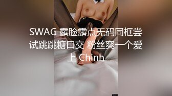 TW-大型展会抄底扫码送礼品的小姐姐