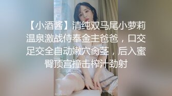 [MP4/ 634M] 漂亮皮裤美女吃鸡啪啪 被大肉棒无套输出 肤白前凸后翘 鲍鱼粉嫩