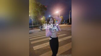 -带大胸美女在别人家走廊里各种抽插,一人干一人在拍摄