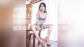 商场白色隔板女厕全景偷拍多位年轻少妇的极品美鲍6 (7)